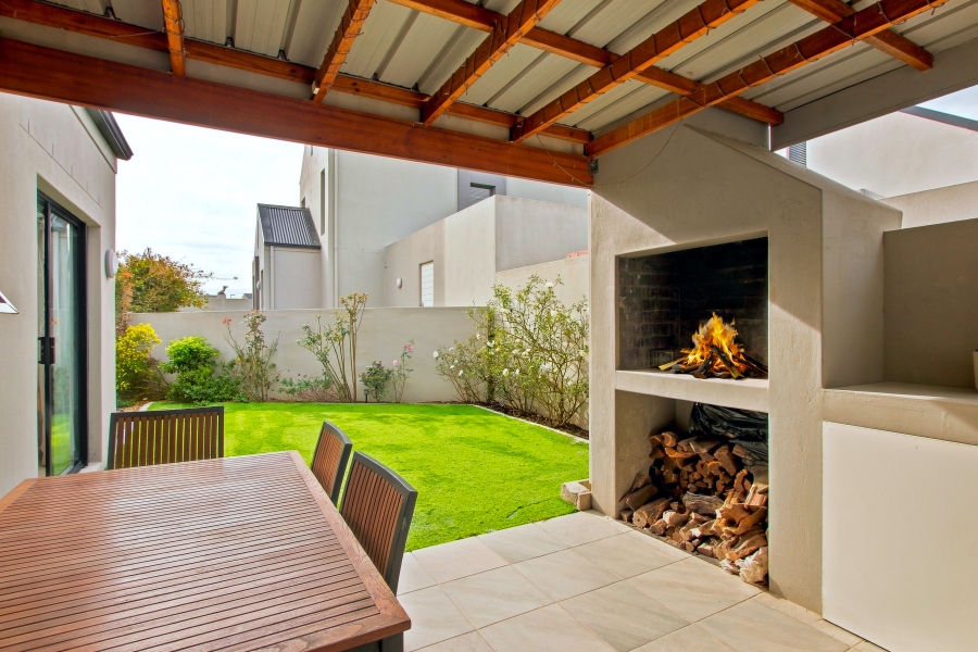 3 Bedroom Property for Sale in Aan de Wijnlanden Western Cape
